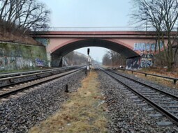 Vergrößern Straßenüberführung Oderstraße